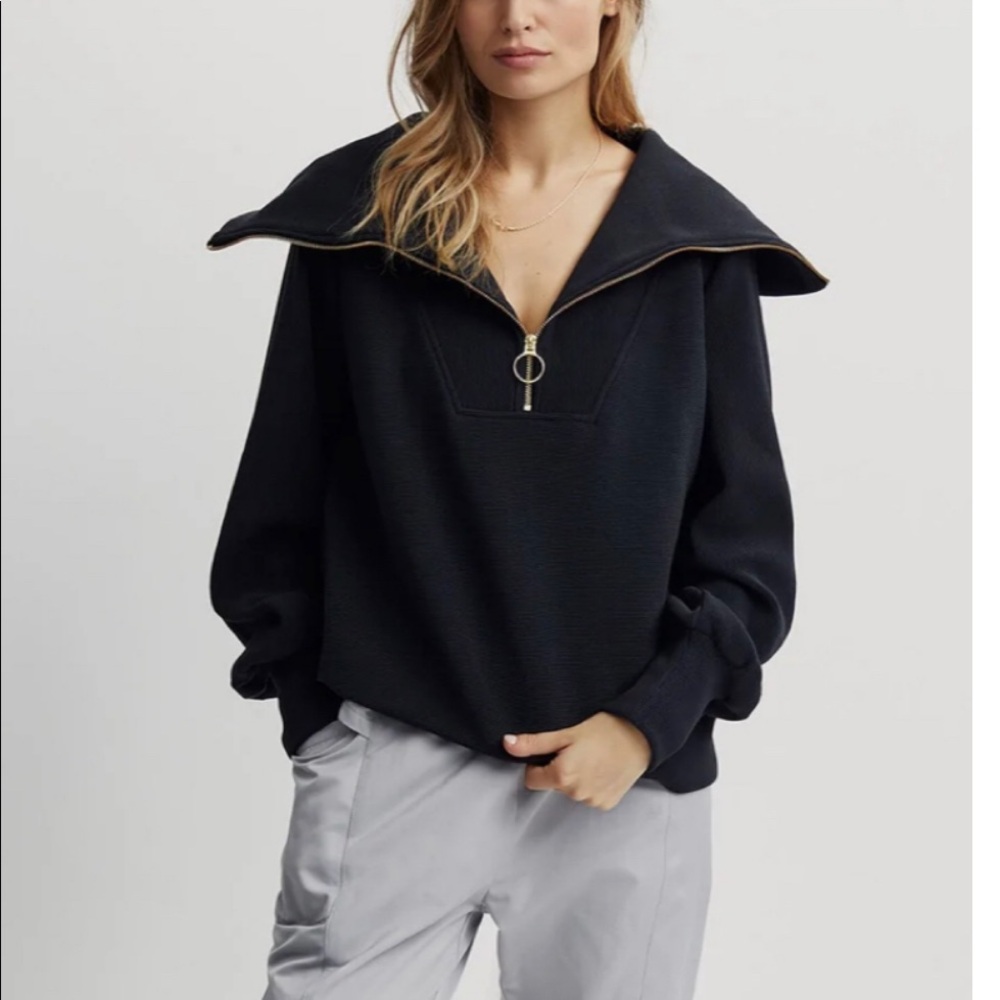 Varley “Vine” Ribbed Pullover—size small